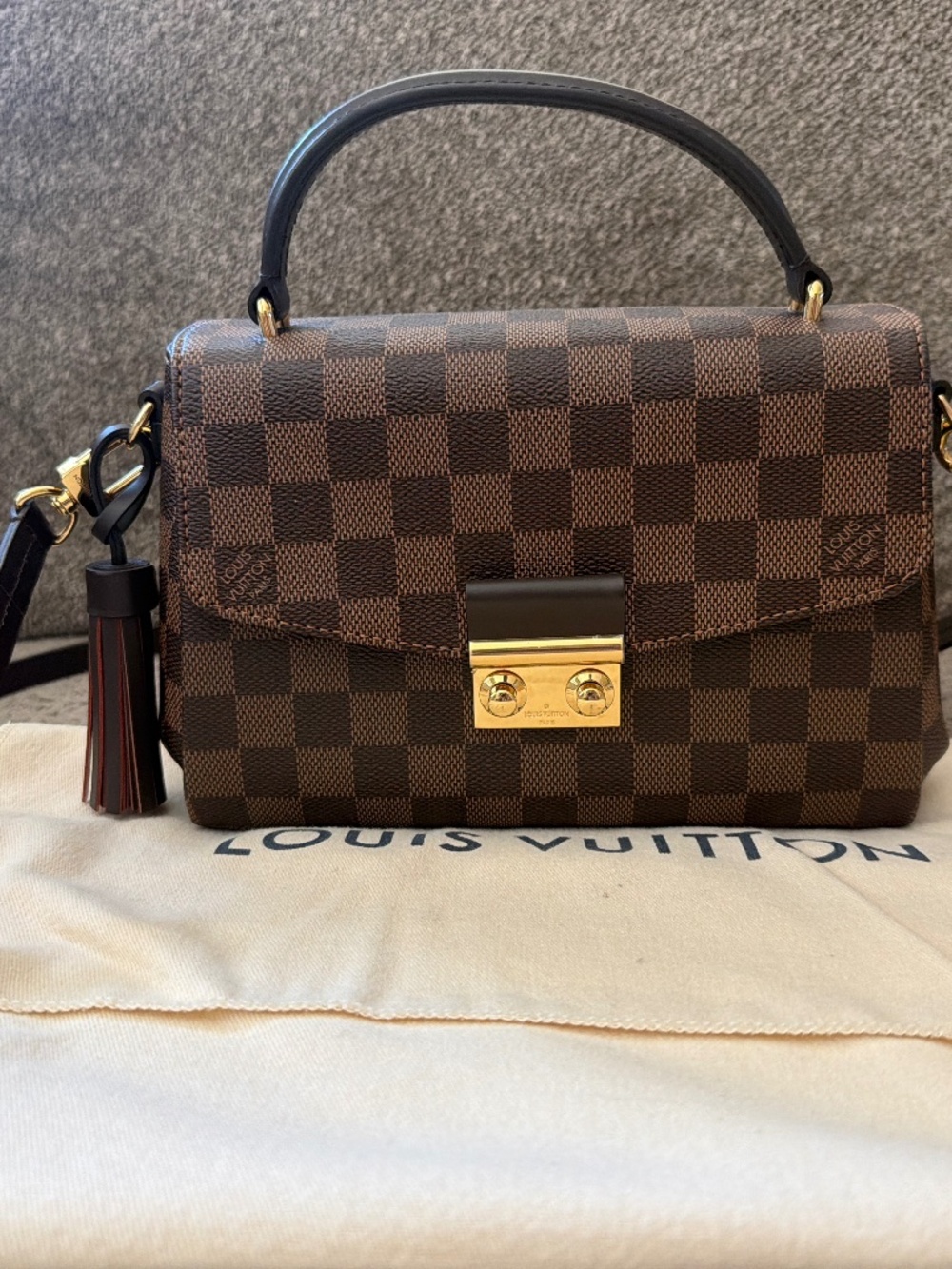 Loui Vuitton Croisette Handbag Damier